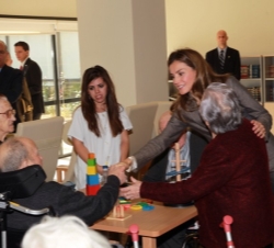 Doña Letizia durante su recorrido por las diferentes plantas de la Residencia